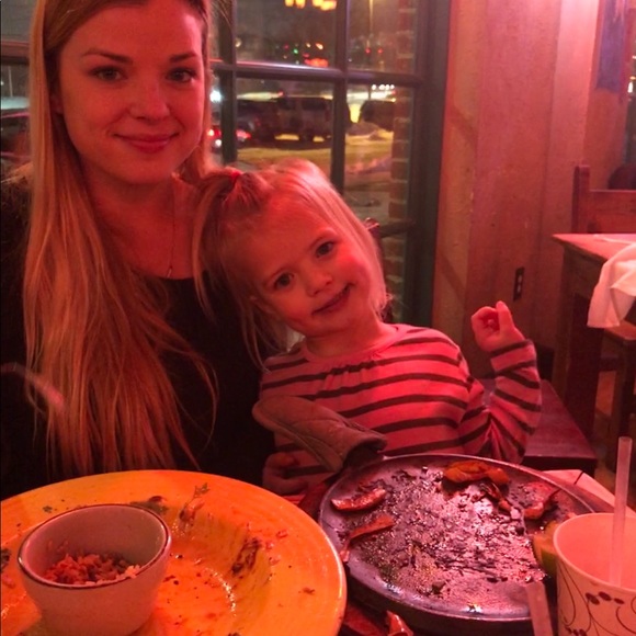 Meet your Posher, Stacey - Picture 5 of 8